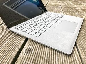 Microsoft Surface Laptop