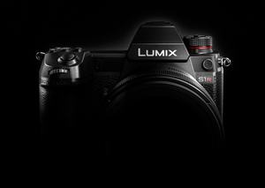 Panasonic Lumix S1R