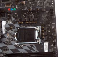 Neun Spulen feuern die LGA1151-CPU an.