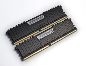 Corsair Vengeance LPX DDR4-3000 CL15-17-17