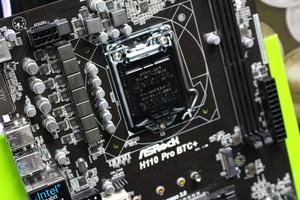 ASRock H110 Pro BTC+ Computex 2017