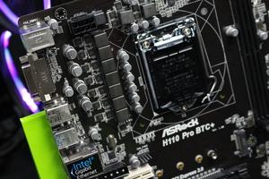 ASRock H110 Pro BTC+ Computex 2017