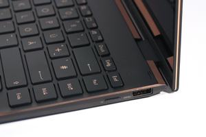 ASUS ZenBook Flip S UX371 im Test