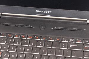 Gigabyte SabrePro 15W