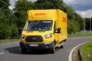 Der StreetScooter Work XL auf Basis des Ford Transit wird zunächst von der Deutschen Post und DHL eingesetzt