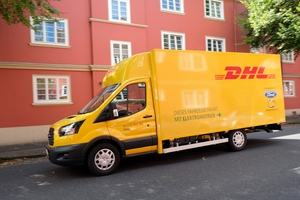 Der StreetScooter Work XL auf Basis des Ford Transit wird zunächst von der Deutschen Post und DHL eingesetzt