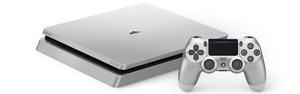 Sony PlayStation 4 in Gold und Silber