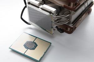 Intel Xeon Platinum 8280