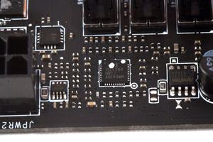 Ein Intersil-PWM-Controller kümmert sich um die Steuerung von effektiv vier Spulen.