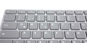 Microsoft Modern Keyboard mit Fingerabdruck-ID