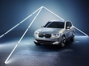 BMW Concept iX3 (Bild: BMW)