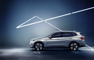 BMW Concept iX3 (Bild: BMW)