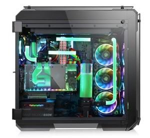 Thermaltake View 71 Tempered Glass