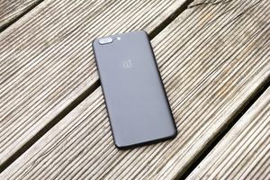 OnePlus bewirbt beim OnePlus 5 vor allem die Dual-Kamera