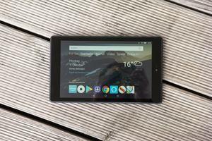 Amazon Fire HD 8 (8. Generation) mit Show-Modus-Ladedock