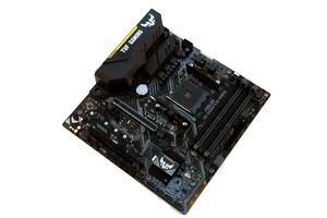 Das ASUS TUF B450M-Plus Gaming im Überblick.