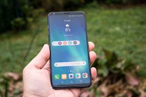 Mit dem V30 bringt LG ein Smartphone in den Handel, das vor allem für Musikliebhaber interessant ist und in Summe nur über wenige echte Schwäche verfügt