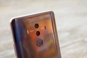 So heiß wie das Huawei Mate 10 Pro wurde im Volllasttest noch kein Smartphone, das Ergebnis ist die Drosselung des SoCs