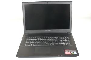 Gigabyte Sabre 17-W8 im Test