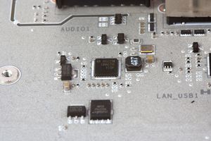 Der Intel-I219-V-Controller verteilt die Netzwerkpakete.