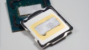 der8auer köpft einen Intel Core i9-9900K