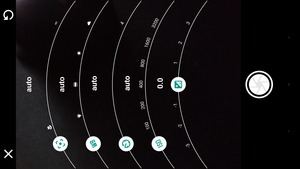 Den Pro-Modus übernimmt die Hasselblad True Zoom unverändert vom Smartphone