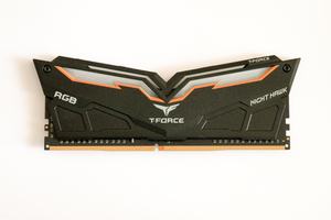 Team Group T-Force Night Hawk RGB DDR4-3000