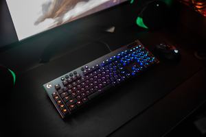 Logitech G915 LIGHTSPEED und G815 LIGHTSYNC RGB