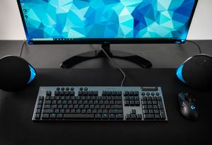 Logitech G915 LIGHTSPEED und G815 LIGHTSYNC RGB