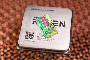 Die-Shots eines AMD Ryzen 3 2200G Raven Ridge