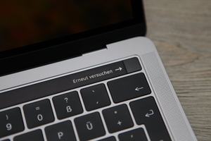 Apple MacBook Pro mit Touch Bar