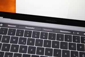 Apple MacBook Pro mit Touch Bar