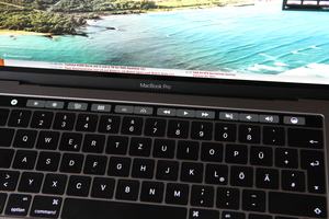 Apple MacBook Pro mit Touch Bar