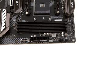 MSI MAG B550 TOMAHAWK