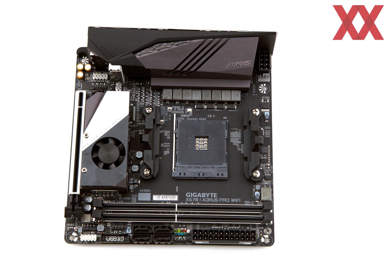 Gigabyte_X570I_AORUS_Pro_WiFi_003_088A2841ED214CC4AF3AE6E063391D15.jpg