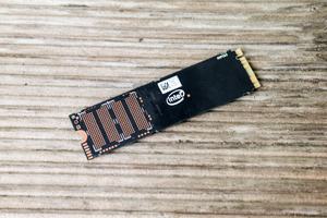 Intel SSD 760p