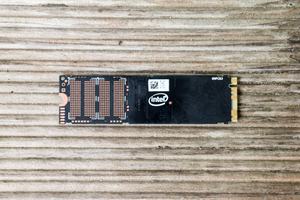 Intel SSD 760p