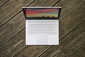 Das Surface Book 2 könnte die eierlegende Wollmilchsau unter den Notebooks sein - hätte Microsoft seine Hausaufgaben gemacht