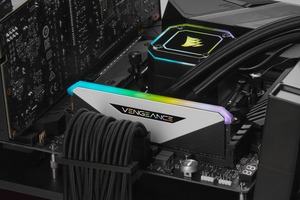 CORSAIR VENGEANCE RGB RT