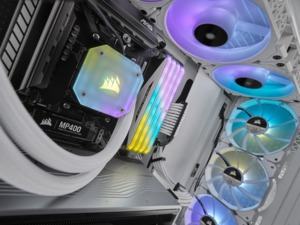 CORSAIR VENGEANCE RGB RT