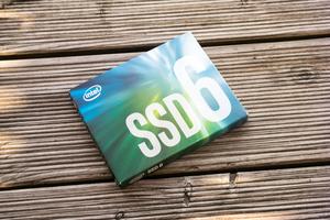 Intel SSD 660p