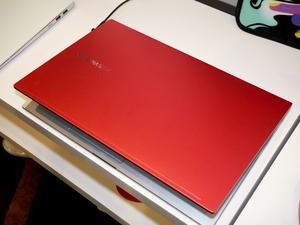 ASUS VivoBook S und Zenbook Duo auf der CES 2020