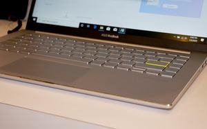 ASUS VivoBook S und Zenbook Duo auf der CES 2020