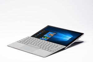 Microsoft Surface Pro (2017)