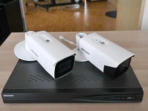 HIKVISION NVR / Seagate SkyHawk AI