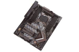 Das ASRock Fatal1ty Professional Gaming i9 in der Übersicht.