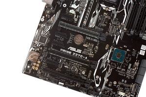 Die Erweiterungssteckplätze beim ASUS Prime Z270-A.