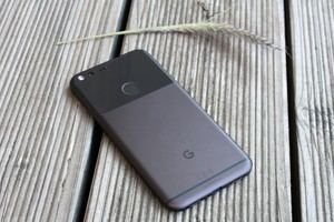 Das G muss als Hinweis auf den Hersteller des Pixel XL ausreichen