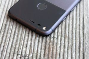 Optisch unterscheidet sich das Pixel XL klar von den Nexus-Modellen