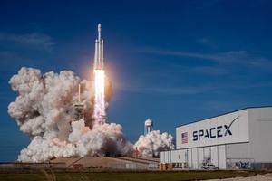 Erstflug der Falcon Heavy von SpaceX